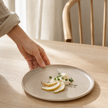 Keramik tallerkener beige, håndlavet i lys stentøj